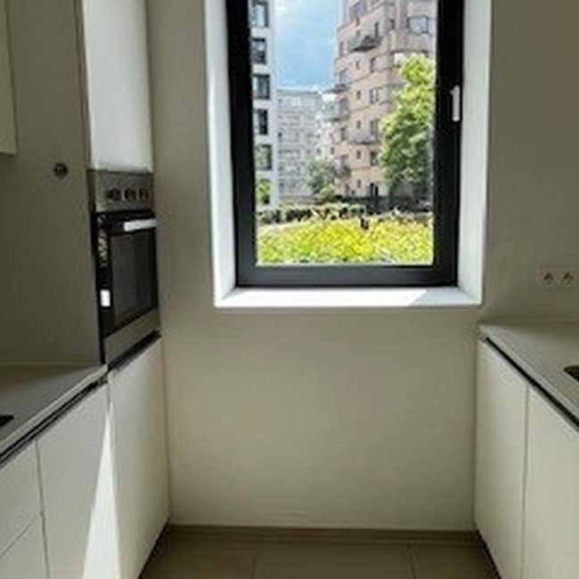 Appartement te huur in Sint-Lambrechts-Woluwe voor € 1.600 met 3 slaapkamers - Photo 1