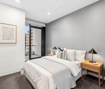 Bright & Spacious Penthouse Apartment with Private Rooftop & Bbq Area - Photo 5