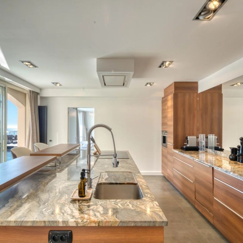 VILLA EZE RÉNOVÉE 323 M2, 5 CHAMBRES. - Photo 1