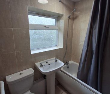 2 bedroom semi-detached house to rent - Photo 2