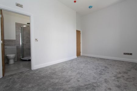 2 bedroom apartment to rent - Photo 4