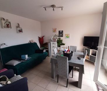 T2 AVEC BALCON ET PARKING - Photo 1