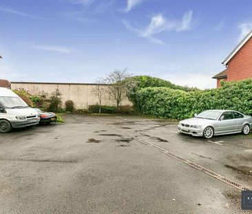 Sullivans Reach, Walton-on-thames, Surrey, KT12 - Photo 3