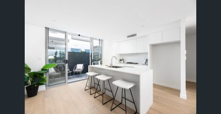 Modern Elegance - Photo 3