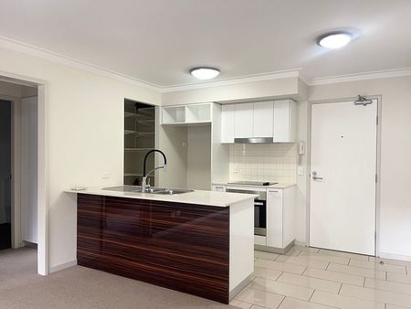 A fantastic inner-city lifestyle awaits with this Dutton Park apartment - Photo 4