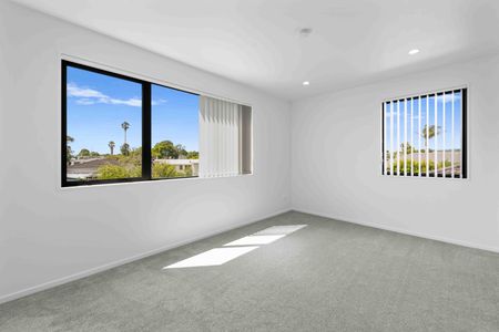 33 Sunnypark Avenue, Papakura - Photo 3