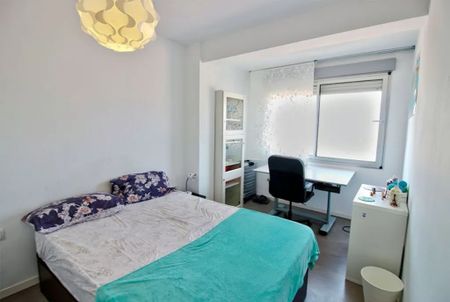 Carrer Campoamor, Valencia, Valencian Community 46022 - Photo 5