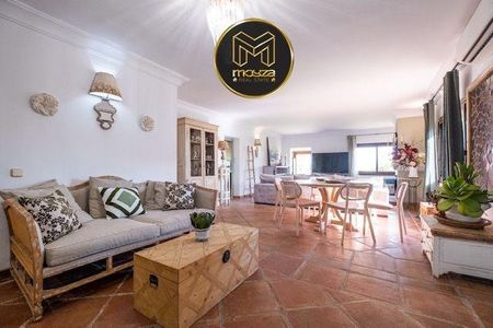 Chalet en alquiler en Benahavis, Benahavis - Photo 4