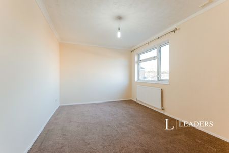 3 bedroom house to rent Beverley Road, Stevenage, Hertfordshire, SG1 - Photo 3