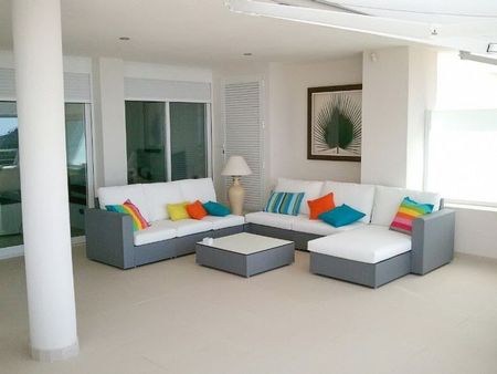 Exclusive luxury apartment with sea views in Altea Hills, Altea, Alicante - Photo 2