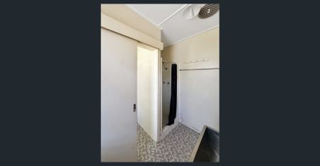 Neat 2-Bedroom Unit - Photo 5