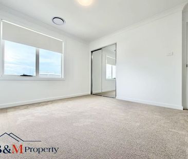 Dual Master Suites & Spacious Two-Story - Photo 5