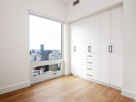 88 Queen Street E #5710 - Photo 2