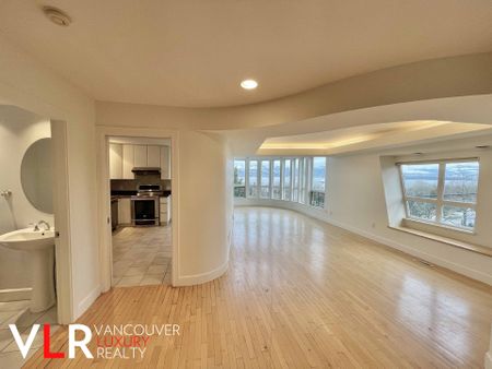 House in Vancouver West Side, BC - Photo 2