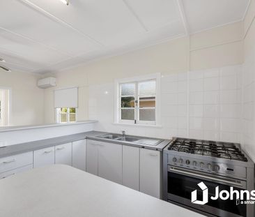 151 Watson St, Camp Hill, Qld 4152 - Photo 4