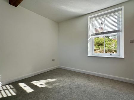 3 bedroom detached house to rent - Photo 3