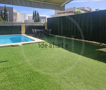 Alquiler de chalet adosado en Calle Carmen Conde - Photo 2