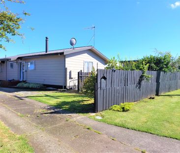 Sunny Three-Bedroom Family Home - Bellevue - Photo 6