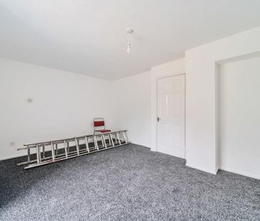 4 bedroom terraced house to rent - Photo 2
