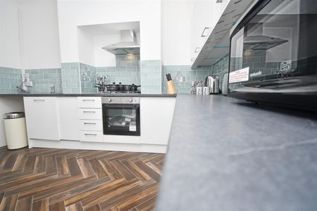 1 bed house share to rent in Lebanon Street, Burnley, BB10 - Photo 5