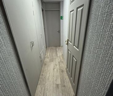 Room in a Shared House, Rothbury Walk, N17 - Photo 5
