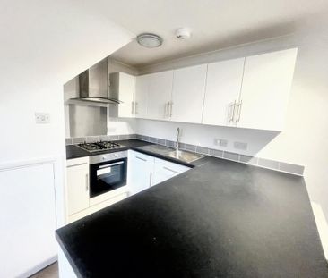 1 bedroom semi-detached house to rent - Photo 4