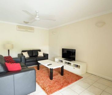 Modern 2-Bedroom Unit in Prime Cairns North Location - Photo 3