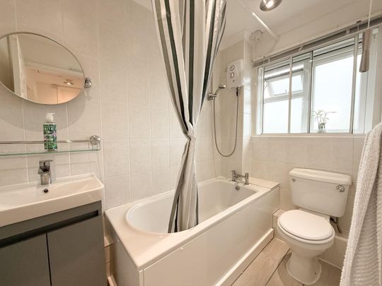 Bentley Road, Hertford - Photo 1