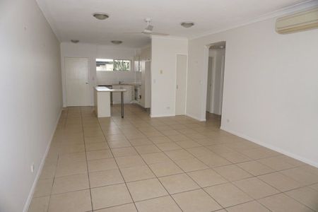 Peaceful Ground-Floor Unit in Prime Redlynch Location - Photo 5