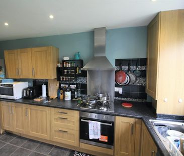Terraced House to rent on - Photo 1