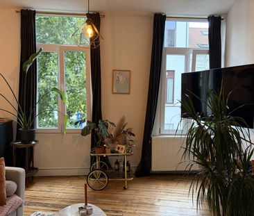 Charmante hoekwoning met 1 slaapkamer en authentieke elementen - Photo 1