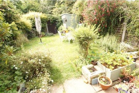 3 bedroom terraced house to rent - Photo 5