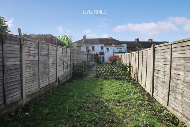 2 bedroom Terraced House to let - Photo 1