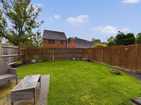 Delrogue Road, Ifield, Crawley - Photo 3