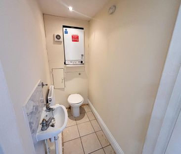 4 bedroom terraced house to rent - Photo 2