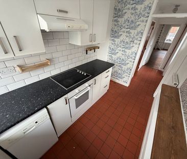 3 Bed Semi-Detached House, Methuen Street, SO14 - Photo 6