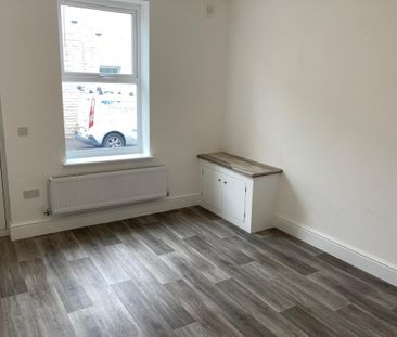 2 bed end of terrace house to rent in Grange Street, Burnley, BB11 - Photo 1