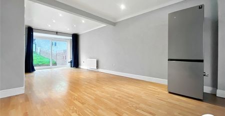 3 bedroom house to rent - Photo 3