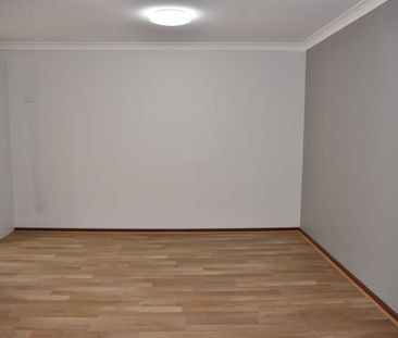 Well Maintained Villa in a Convenient Location - Photo 4