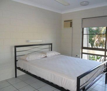 Unit Close to City Centre - Furnished (Break Leasse) - Photo 3