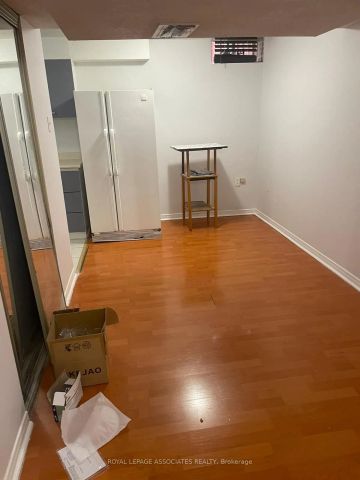 435 Elson Street #BSMT - Photo 4