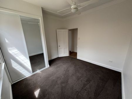 Newly Renovated 3-Bedroom Home - Photo 3