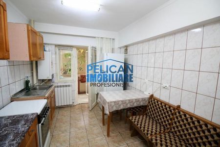 Str. Victoriei, 3 camere, etaj 1, mobilat si utilat - Fotografie 3