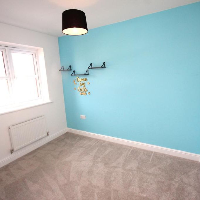 3 bedroom semi-detached house to rent - Photo 1