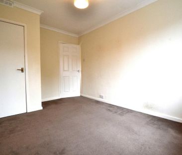 2 bedroom semi-detached house to rent - Photo 6