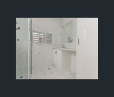 Fully renovated 1 bedroom unit in a great location! - Photo 5