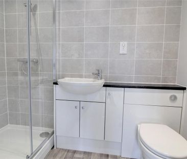2 bedroom apartment to rent - Photo 3