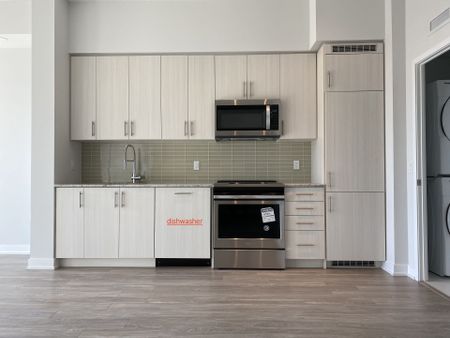 For Lease - 4055 Parkside Village Drive Unit# 326, Mississauga, Ontario - Photo 4