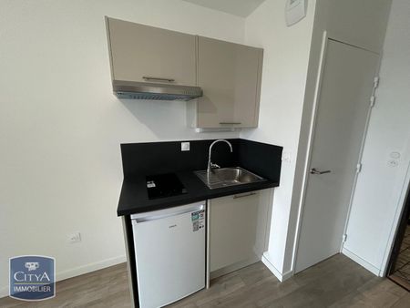 Location Appartement 1 pièce 31m² COMPIEGNE 60200 - Photo 3