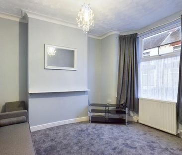 4 bedroom House To Let - Photo 1